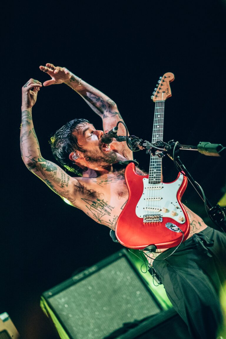 biffy-clyro-dave-blanco